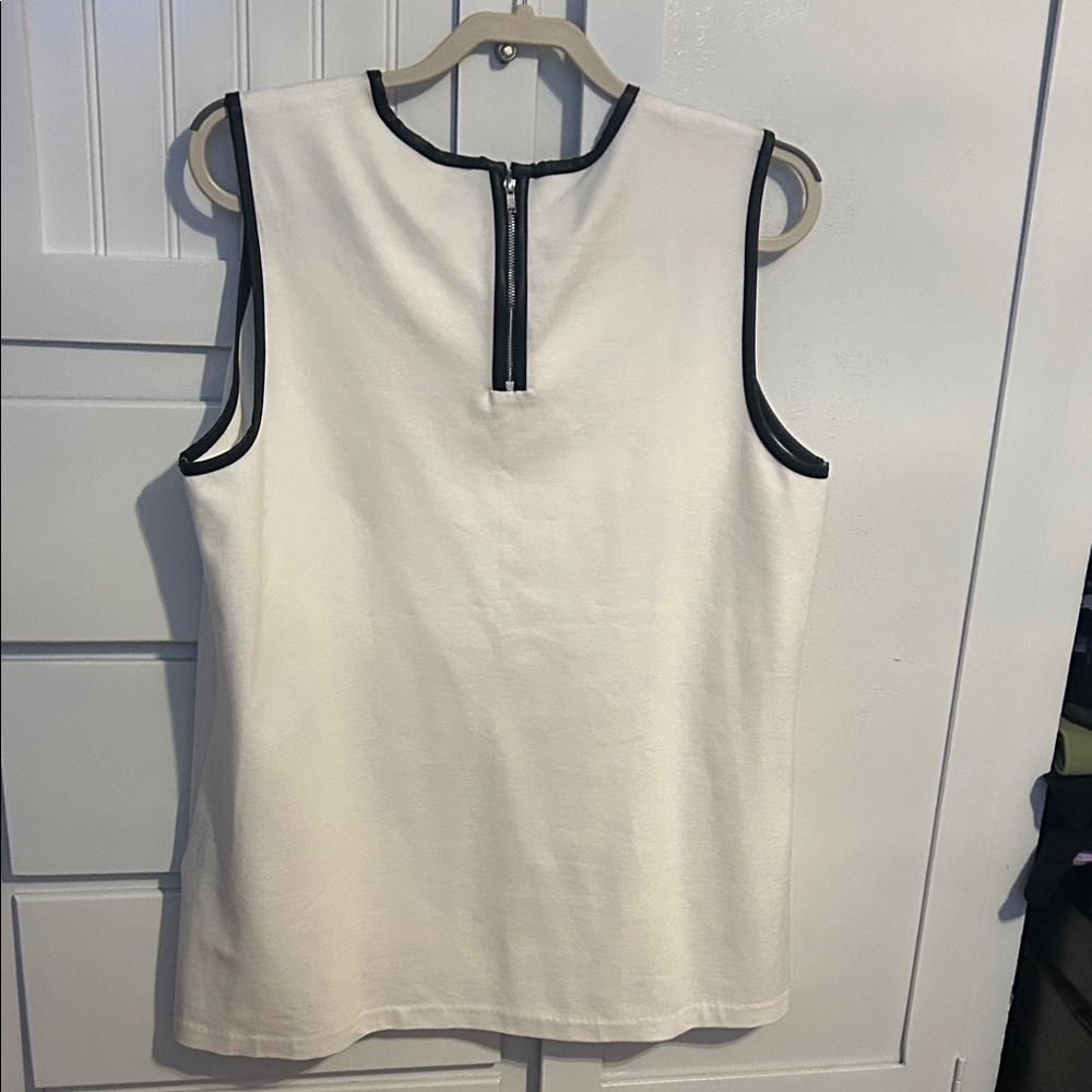 Ralph Lauren Ivory Tank Top with Dark Edges - Picture 4 of 5